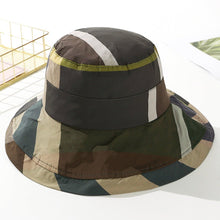 Sterling Large Eaves™ Foldable Straw Bowler Sun Hat